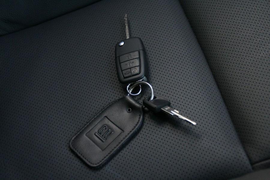  Pontiac G8 GT 2008 года  (фото 8 из 48)